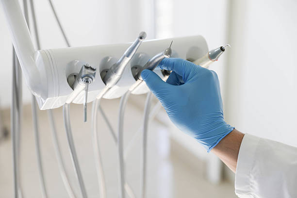 Professional Emergency Dentist technician working in Bay Village, OH